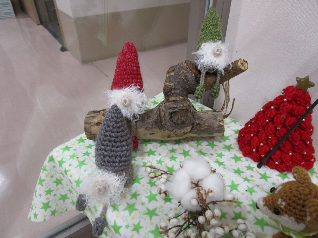 トムテとツリー（レッド）といぬのトナカイさん