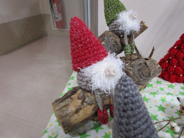 トムテ（レッド）