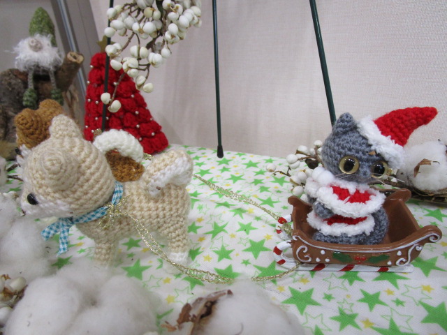 いぬのトナカイとねこのサンタ２