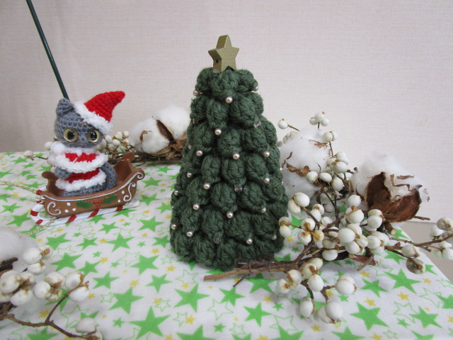 ねこのサンタとツリー（グリーン）