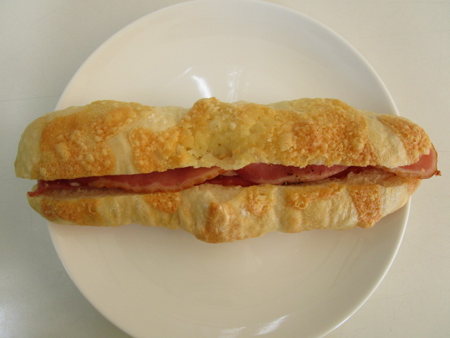 ソフトフランス（ベーコンとクリーミーチーズ）